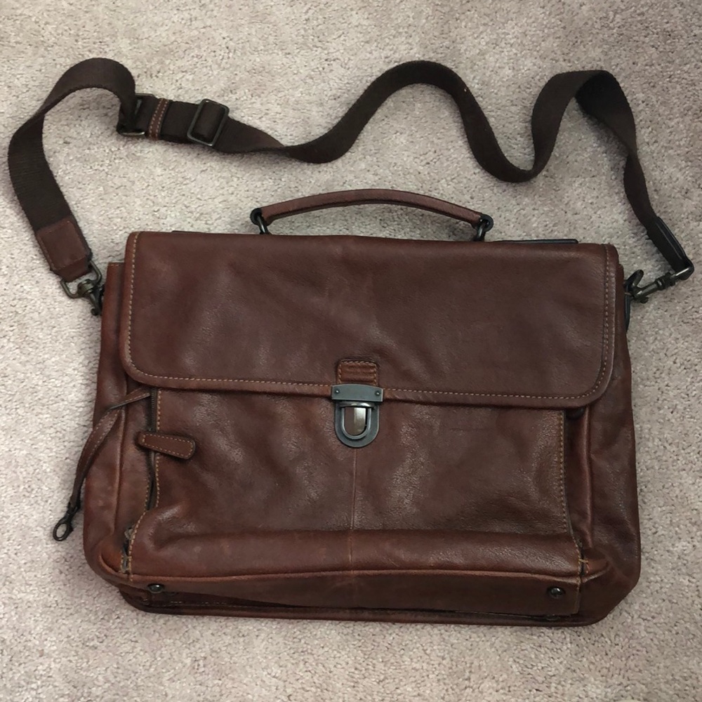 Frye mens messenger bag, in great shape with shoulder strap, brown leather
